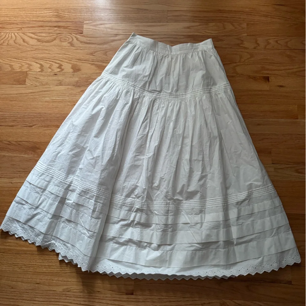 Doen Sebastiane Skirt in Powder White Sz Small NWT CURRENT - Picture 4 of 5